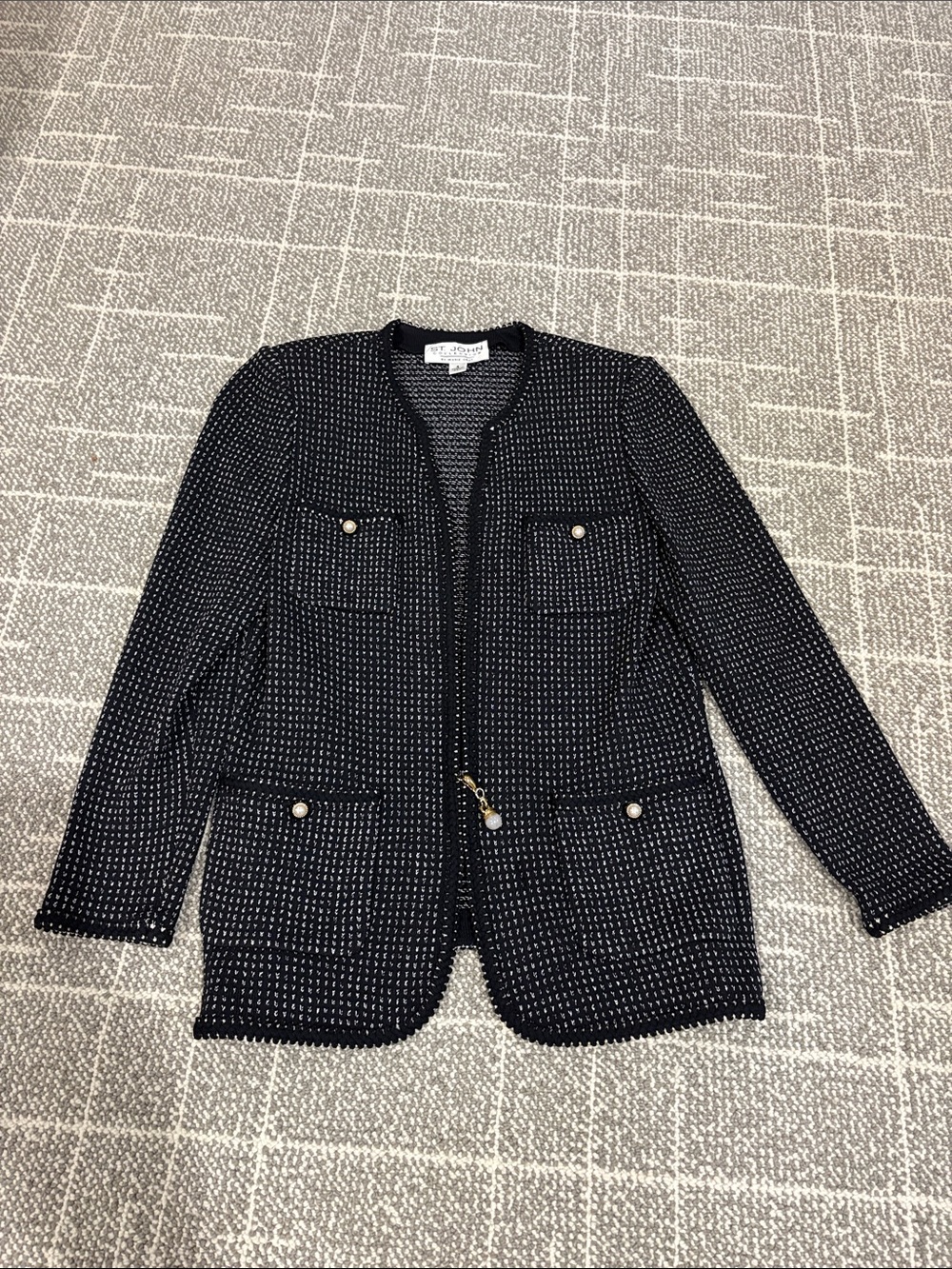 Pristine St. John Collection jacket pearl buttons sz 4